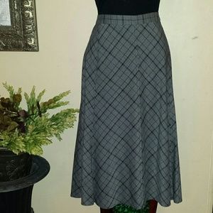 Maggie Barnes Skirt